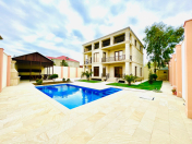 Satılır 8 otaqlı 360 m2 bağ evi Mərdəkan