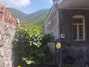 Satılır 3 otaqlı 100 m2 köhnə tikili Qax