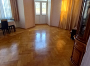 Satılır 3 otaqlı 100 m2 köhnə tikili İçəri Şəhər m.