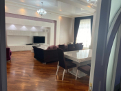 Satılır 4 otaqlı 190 m2 yeni tikili 28 May m.