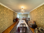 Satılır 3 otaqlı 75 m2 köhnə tikili Memar Əcəmi m.