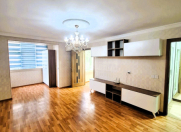 Satılır 1 otaqlı 45 m2 köhnə tikili Elmlər Akademiyası m.