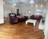 Satılır 4 otaqlı 190 m2 yeni tikili 28 May m.