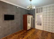 Satılır 3 otaqlı 90 m2 köhnə tikili 9 mkr