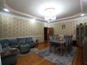 Satılır 2 otaqlı 132 m2 köhnə tikili Neftçilər m.