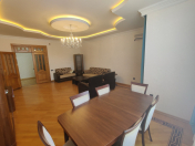 Satılır 3 otaqlı 147 m2 yeni tikili 8 Noyabr m.