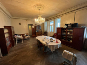 Satılır 4 otaqlı 140 m2 köhnə tikili 28 May m.