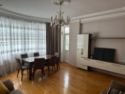 Satılır 2 otaqlı 90 m2 yeni tikili İnşaatçılar m.