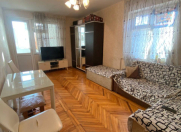 Satılır 2 otaqlı 33 m2 köhnə tikili Elmlər Akademiyası m.