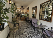 İcarəyə verilir 2 otaqlı 130 m2 obyekt 28 May m.