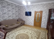 Satılır 3 otaqlı 100 m2 yeni tikili 28 May m.