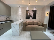 Satılır 2 otaqlı 60 m2 yeni tikili 28 May m.