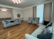 Satılır 4 otaqlı 213 m2 yeni tikili Elmlər Akademiyası m.