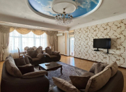 İcarəyə verilir 5 otaqlı 240 m2 yeni tikili 28 May m.