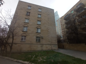 Satılır 3 otaqlı 70 m2 köhnə tikili Nərimanov heykəli