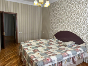 Satılır 4 otaqlı 140 m2 yeni tikili İnşaatçılar m.
