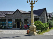 Satılır 10 otaqlı 8500 m2 obyekt Qəbələ