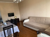 Satılır 2 otaqlı 58 m2 köhnə tikili Neapol dairəsi