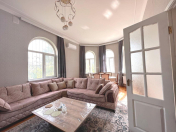 Satılır 5 otaqlı 250 m2 həyət evi Badamdar