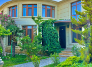 İcarəyə verilir 10 otaqlı 420 m2 bağ evi Mərdəkan
