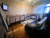 Satılır 2 otaqlı 55 m2 köhnə tikili Zərifə Əliyeva adına park