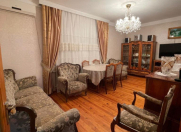 Satılır 2 otaqlı 60 m2 köhnə tikili Nəsimi r.