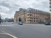 İcarəyə verilir 8 otaqlı 220 m2 obyekt Nəsimi r.