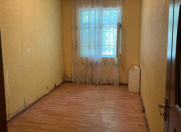 Satılır 3 otaqlı 60 m2 köhnə tikili Memar Əcəmi m.
