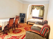 Satılır 1 otaqlı 48 m2 köhnə tikili Elmlər Akademiyası m.