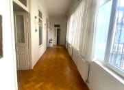 Satılır 4 otaqlı 190 m2 köhnə tikili Nizami m.