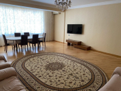 Satılır 3 otaqlı 170 m2 yeni tikili 28 May m.