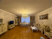 Satılır 4 otaqlı 180 m2 yeni tikili 8 Noyabr m.