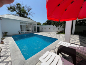 İcarəyə verilir 6 otaqlı 300 m2 villa Qəbələ