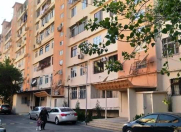 Satılır 4 otaqlı 100 m2 köhnə tikili Bakıxanov