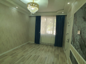 Satılır 2 otaqlı 40 m2 köhnə tikili Memar Əcəmi m.