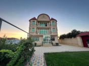 Satılır 10 otaqlı 500 m2 villa Buzovna