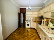 Satılır 2 otaqlı 60 m2 köhnə tikili 8 mkr