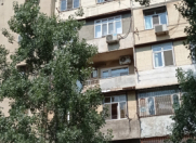 Satılır 3 otaqlı 70 m2 köhnə tikili Qaraçuxur