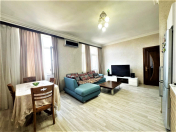 Satılır 2 otaqlı 70 m2 yeni tikili İnşaatçılar m.