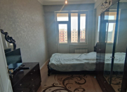 İcarəyə verilir 2 otaqlı 81 m2 yeni tikili Saray