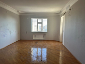 Satılır 4 otaqlı 170 m2 yeni tikili 28 May m.