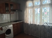 Satılır 5 otaqlı 110 m2 köhnə tikili Memar Əcəmi m.