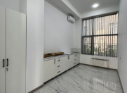 İcarəyə verilir 21 otaqlı 670 m2 ofis Qara Qarayev m.