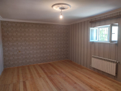 Satılır 6 otaqlı 190 m2 həyət evi Əmircan