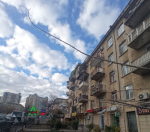Satılır 2 otaqlı 85 m2 köhnə tikili Elmlər Akademiyası m.