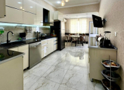 Satılır 4 otaqlı 170 m2 yeni tikili Qara Qarayev m.
