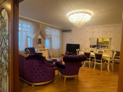 İcarəyə verilir 5 otaqlı 200 m2 yeni tikili Gənclik m.