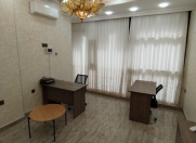 İcarəyə verilir 4 otaqlı 80 m2 ofis Nəriman Nərimanov m.