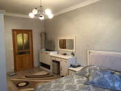 Satılır 3 otaqlı 75 m2 köhnə tikili Zərifə Əliyeva adına park