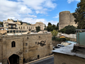 Satılır 4 otaqlı 116 m2 köhnə tikili İçəri Şəhər m.